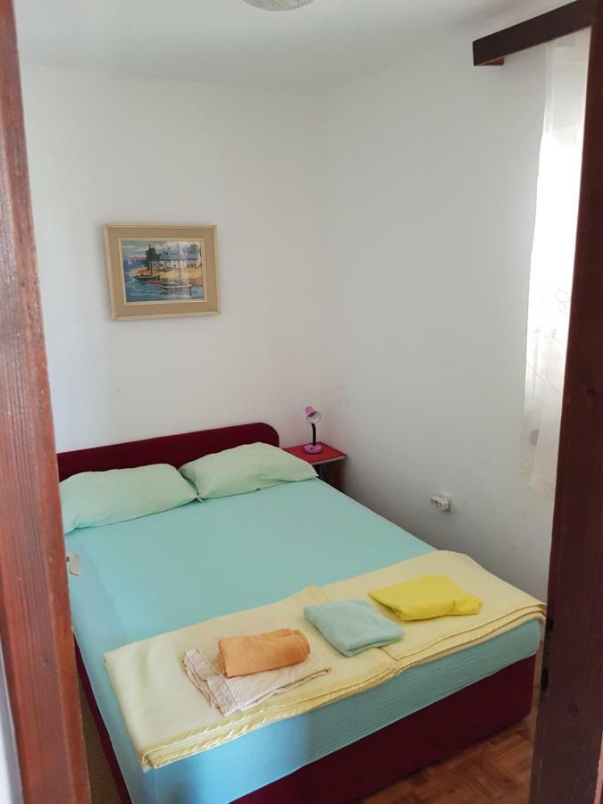 Apartmani Rosanda Petrcane Eksteriør billede
